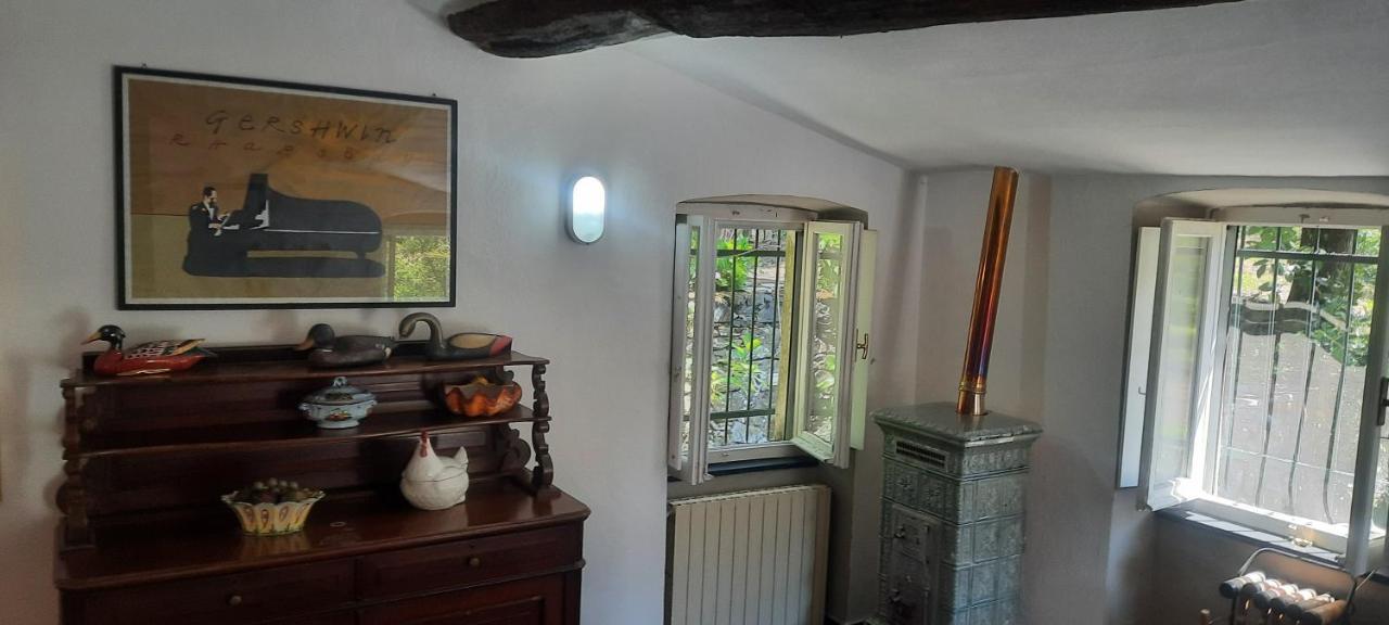 Appartement Vecchio Mulino Fontona Girasole à Chiesanuova  Extérieur photo